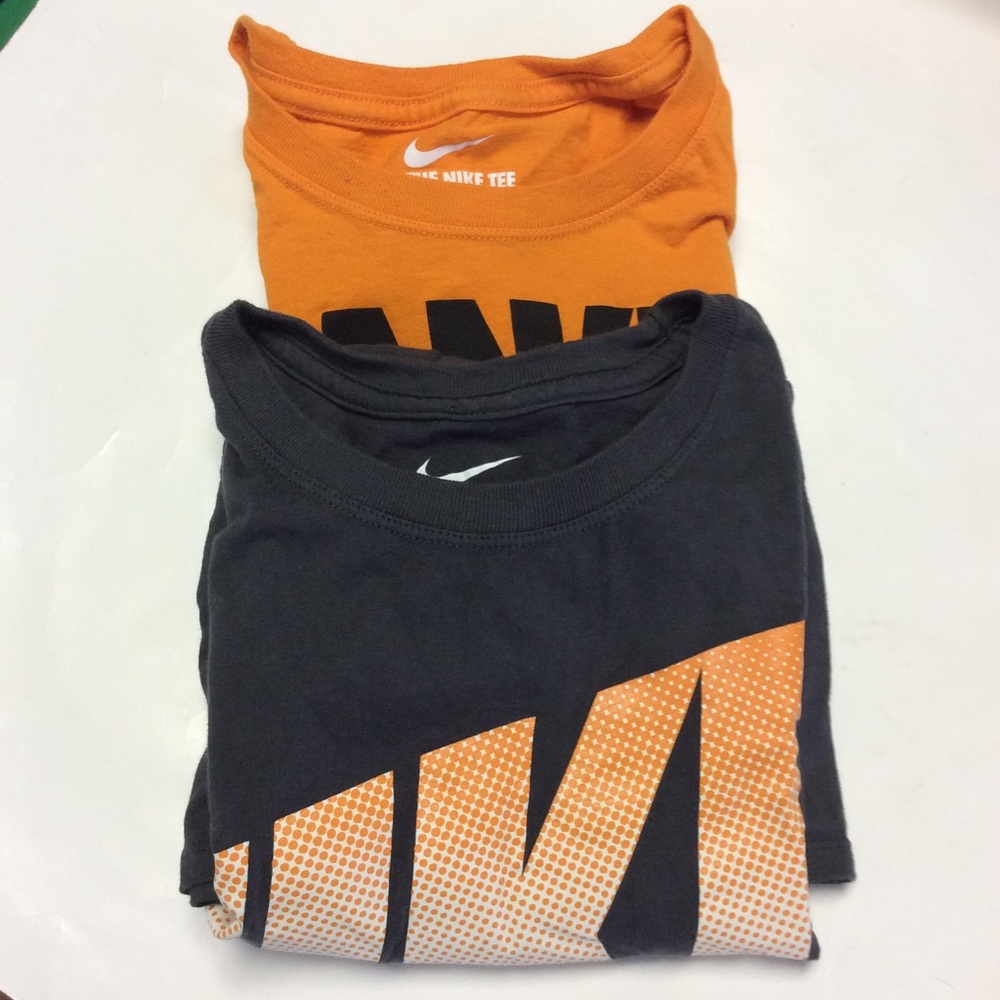 Nike Women’s Set of 2 Orange/Gray Graphics Crew Neck T-shirts Sz XS & S